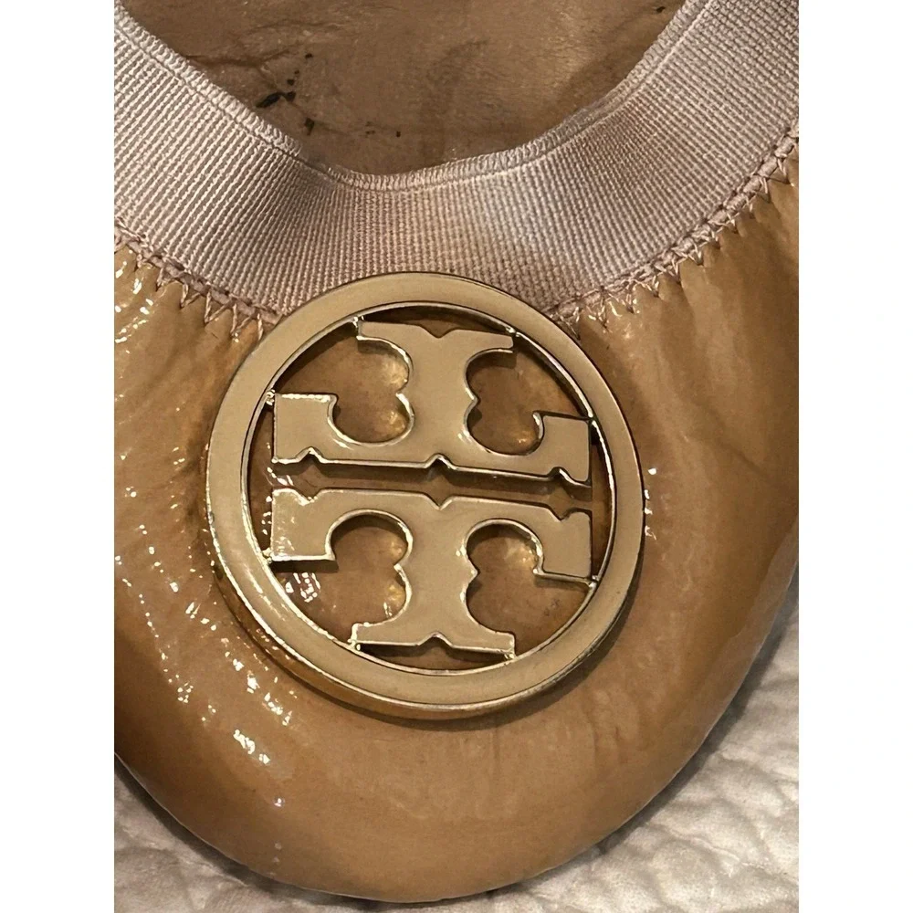 Tory Burch luxury Caroline beige patent leather gold Reva Logo Ballet‎ Flats 10M